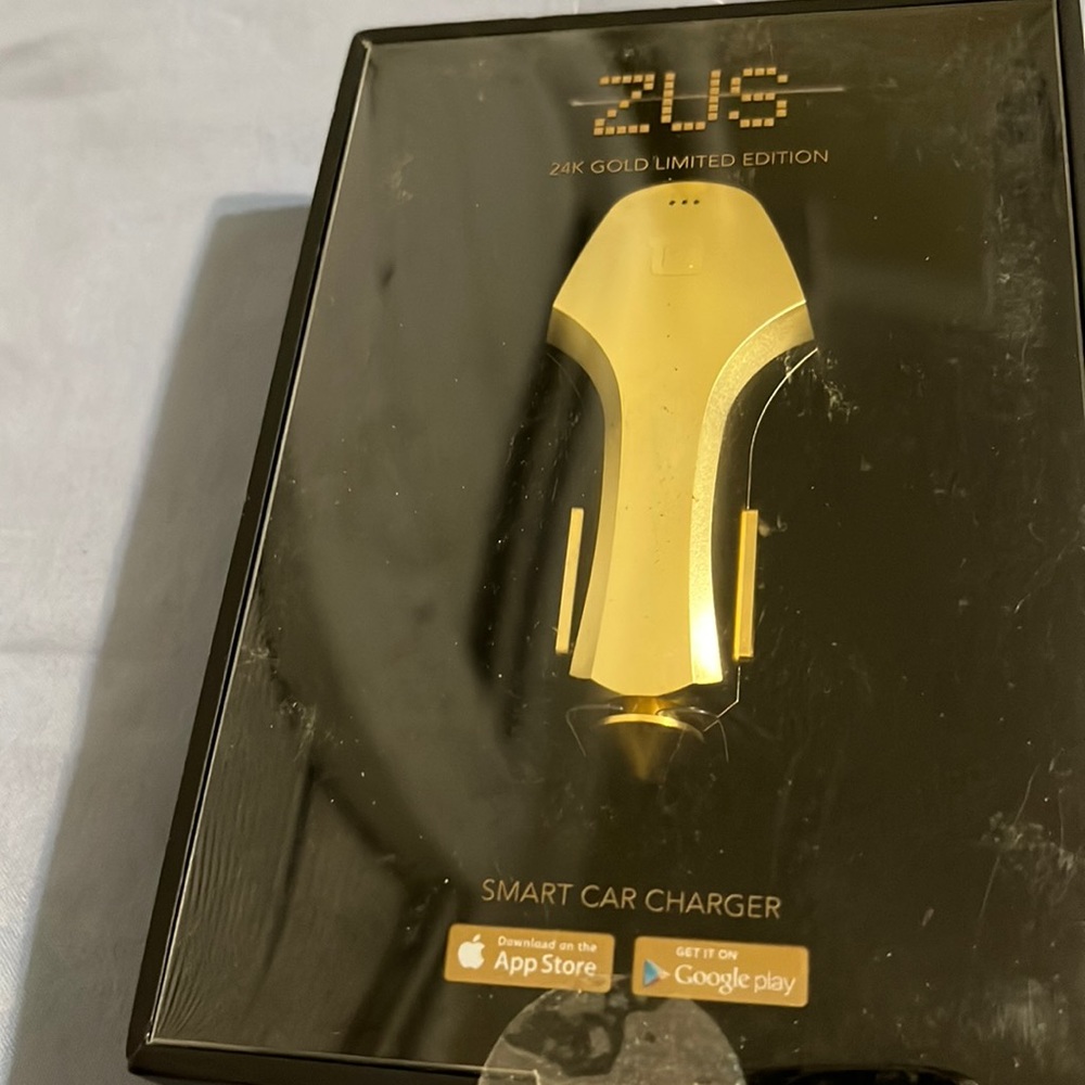 ZUS Smart Car Charger Limited Edition 24k Gold